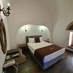 Kanuni Kervansaray Historical Hotel Cesme