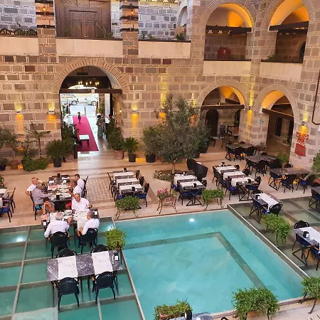 Hotel Kanuni Kervansaray Historical Cesme