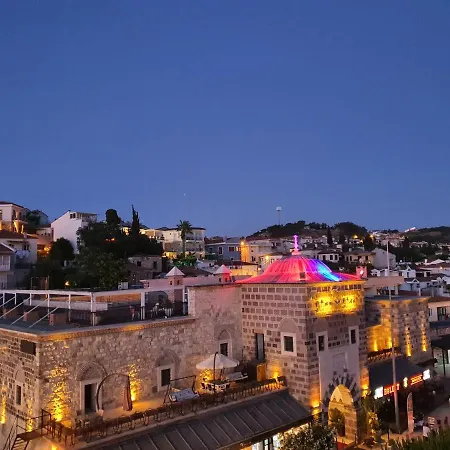 Hotel Kanuni Kervansaray Historical Çeşme