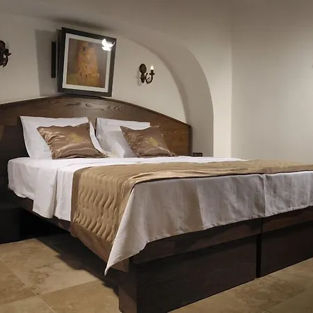 Kanuni Kervansaray Historical Hotel Çeşme