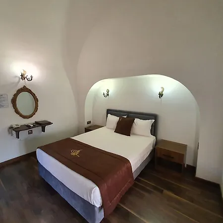 Kanuni Kervansaray Historical Hotel Çeşme