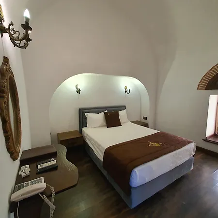 Kanuni Kervansaray Historical Hotel Çeşme
