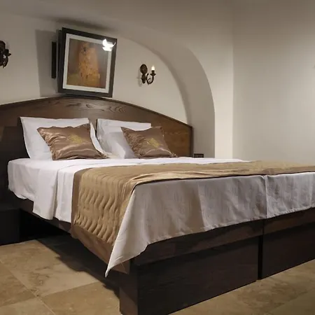 Kanuni Kervansaray Historical Çeşme