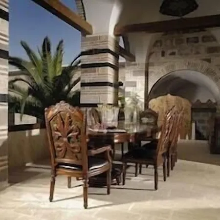 Kanuni Kervansaray Historical Hotel Çeşme