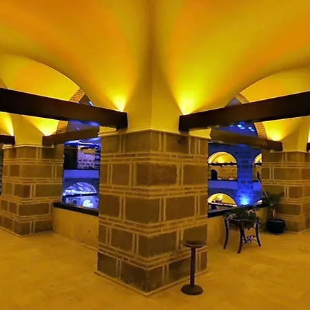 Hotel Kanuni Kervansaray Historical Çeşme