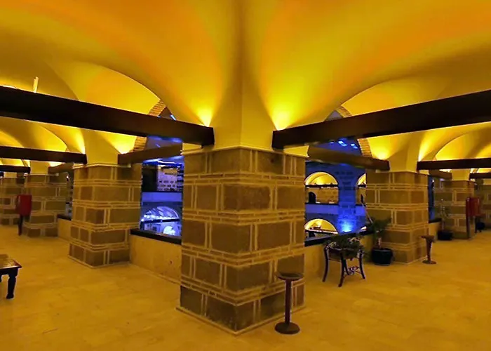 Hotel Kanuni Kervansaray Historical Cesme